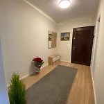 Emmas Place- Modern Por Miqesor Ne Qender Te Elbasanit Апартаменты Эльбасан