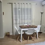 Апартаменты Emmas Place- Modern Por Miqesor Ne Qender Te Elbasanit Эльбасан