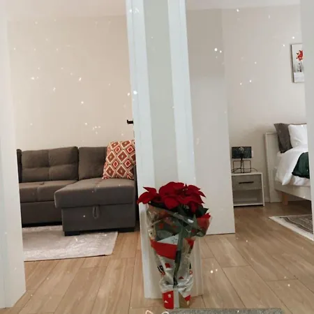Daire Emmas Place- Modern Por Miqesor Ne Qender Te Elbasanit *