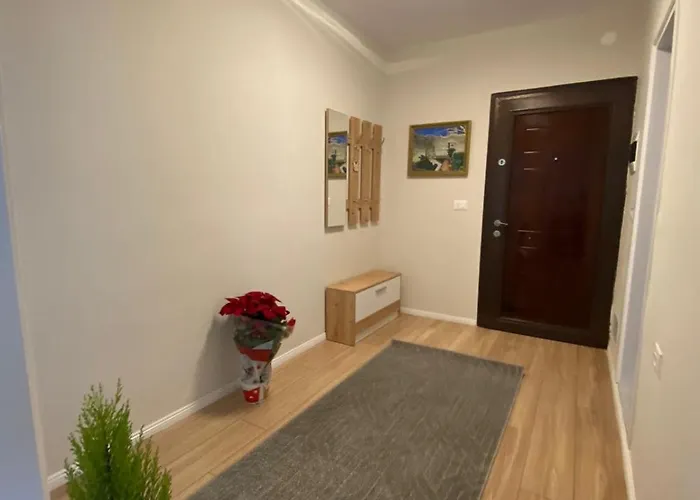 Emmas Place- Modern Por Miqesor Ne Qender Te Elbasanit 公寓 爱尔巴桑