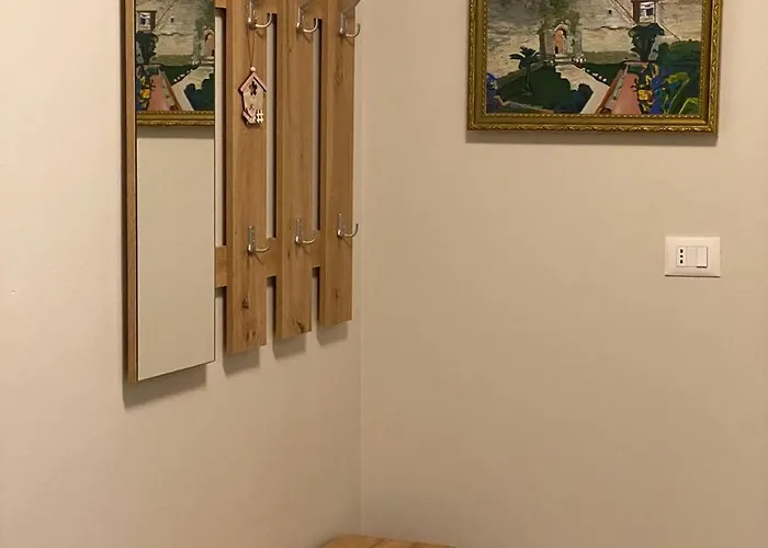 Emmas Place- Modern Por Miqesor Ne Qender Te Elbasanit Lejlighed